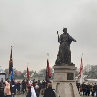 Памятник Ивану Грозному в Александрове установлен